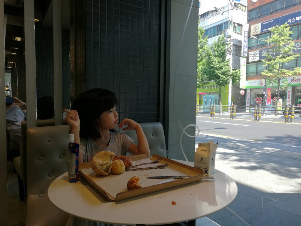 girl at the paris baguette, Busan