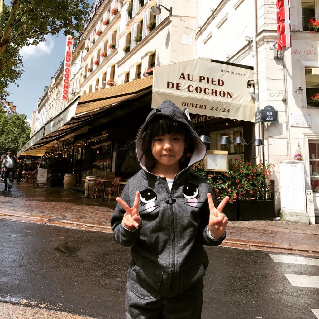 little girl in Paris